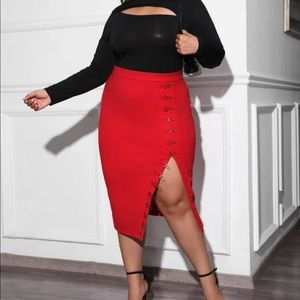 Hook & eye front pencil skirt